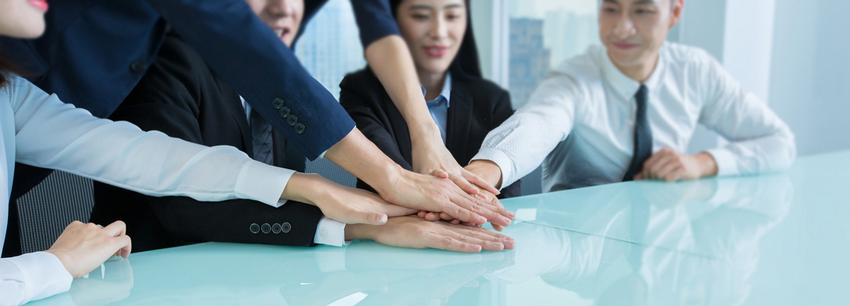 1616485049671090.jpg 攝圖網(wǎng)_500710772_banner_商務(wù)團(tuán)隊(duì)會議室加油慶祝(企業(yè)商用).jpg